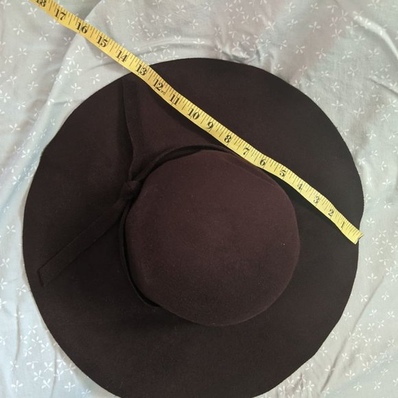 Floppy Hat - Picture 3 of 5